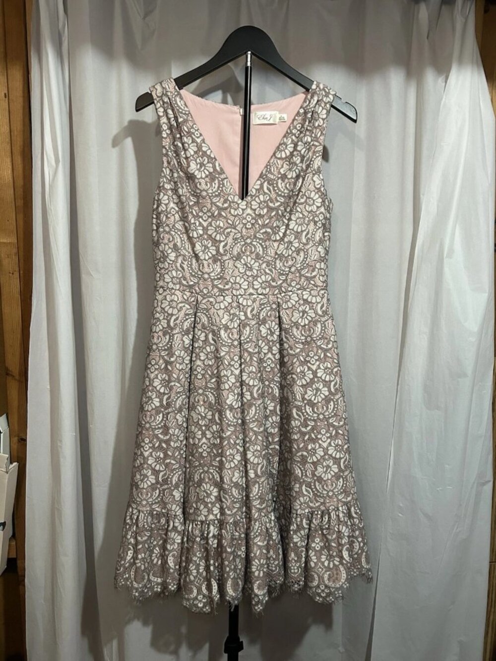 Eliza J Pink Gray Lace A-Line Dress Sleeveless Knee Length Size 6